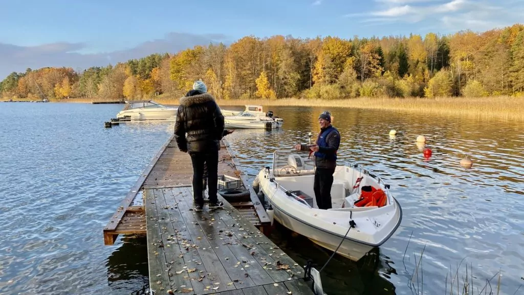 Fiska med nät i Mälaren