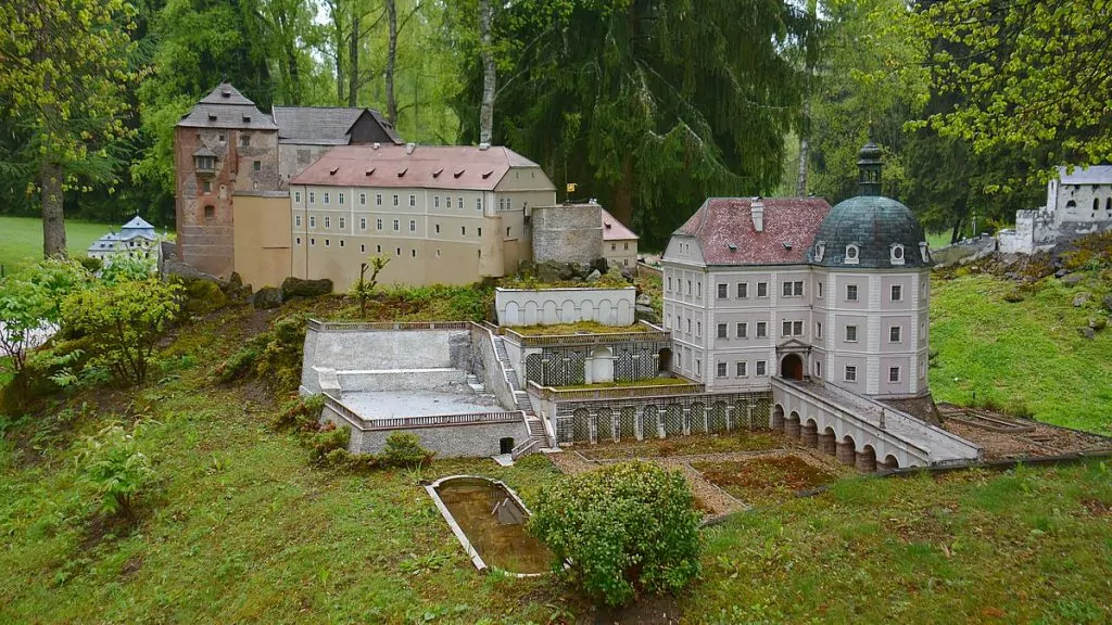 Becov nad Teplou, Park Boheminium i Tjeckien