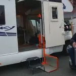 Med rullstol i husbil – tillgänglig husbil från Blucamp