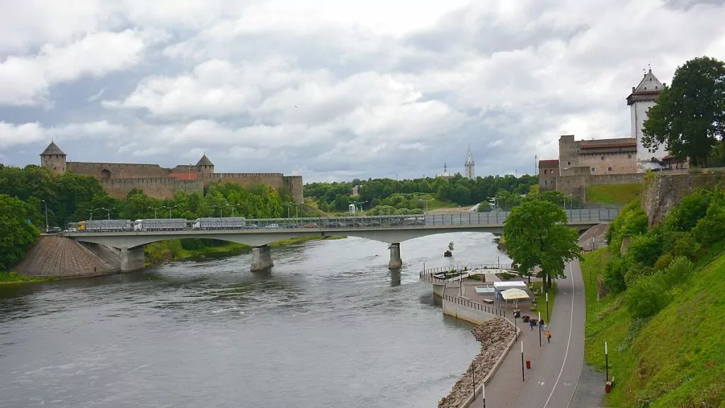 Bro till Ryssland i Narva