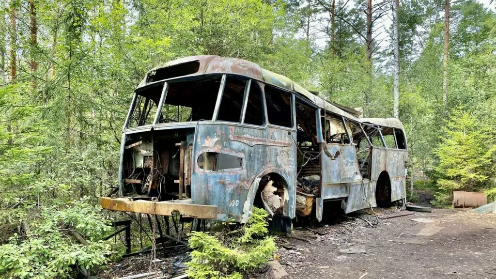 Bilkyrkogården Kyrkö mosse - buss