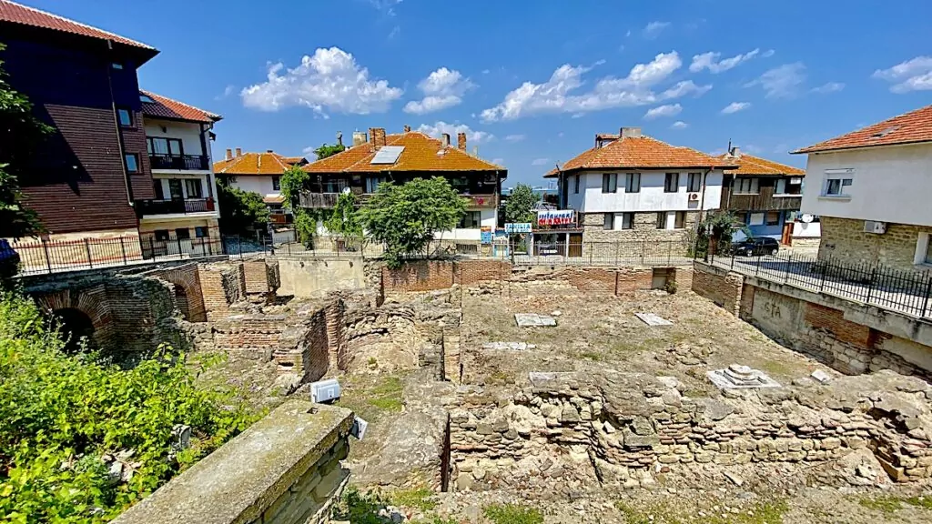 Göra i Nesebar i Bulgarien - se antika badhus