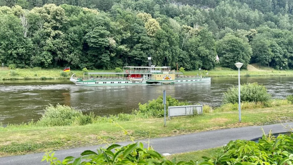 Båt på floden Elbe