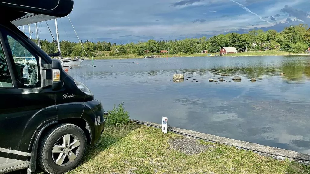 Ställplatser i Uppland - Grisslehamns marina och camping