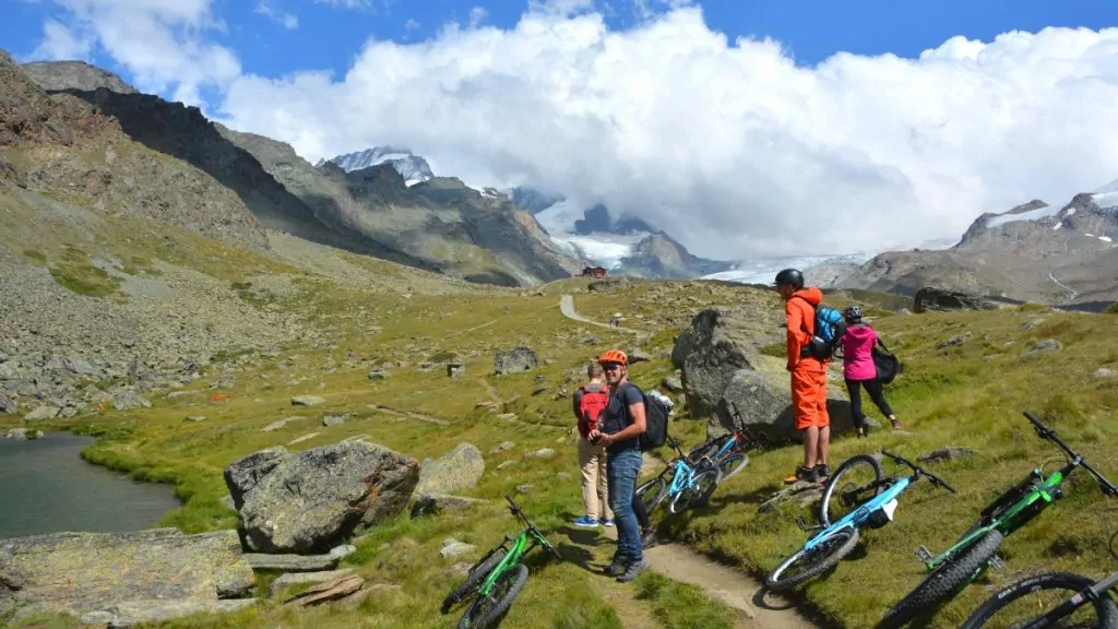 Mountainbike i Zermatt - Naturupplevelser i Schweiz