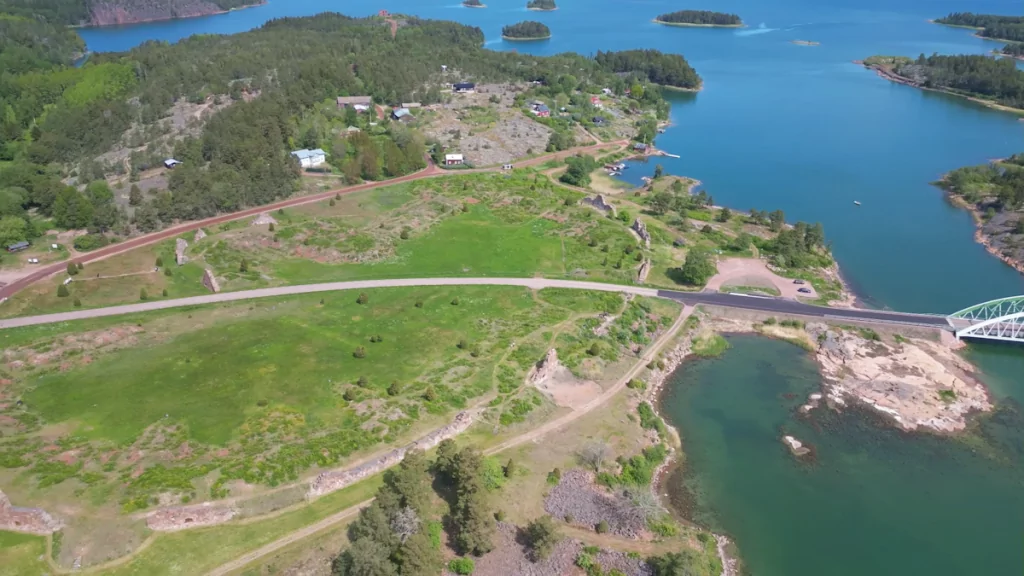 Att besöka Bomarsunds fästning på Åland