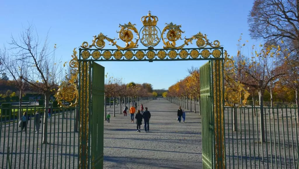 Drottningholmsparken vid Drottningholms slott i Stockholm