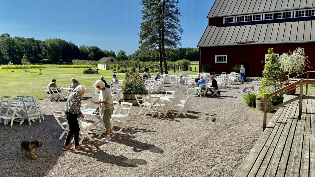 Att besöka Tjolöholms slott - café