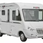 PILOTE GALAXY 650: LITEN UTANPÅ OCH STOR INUTI