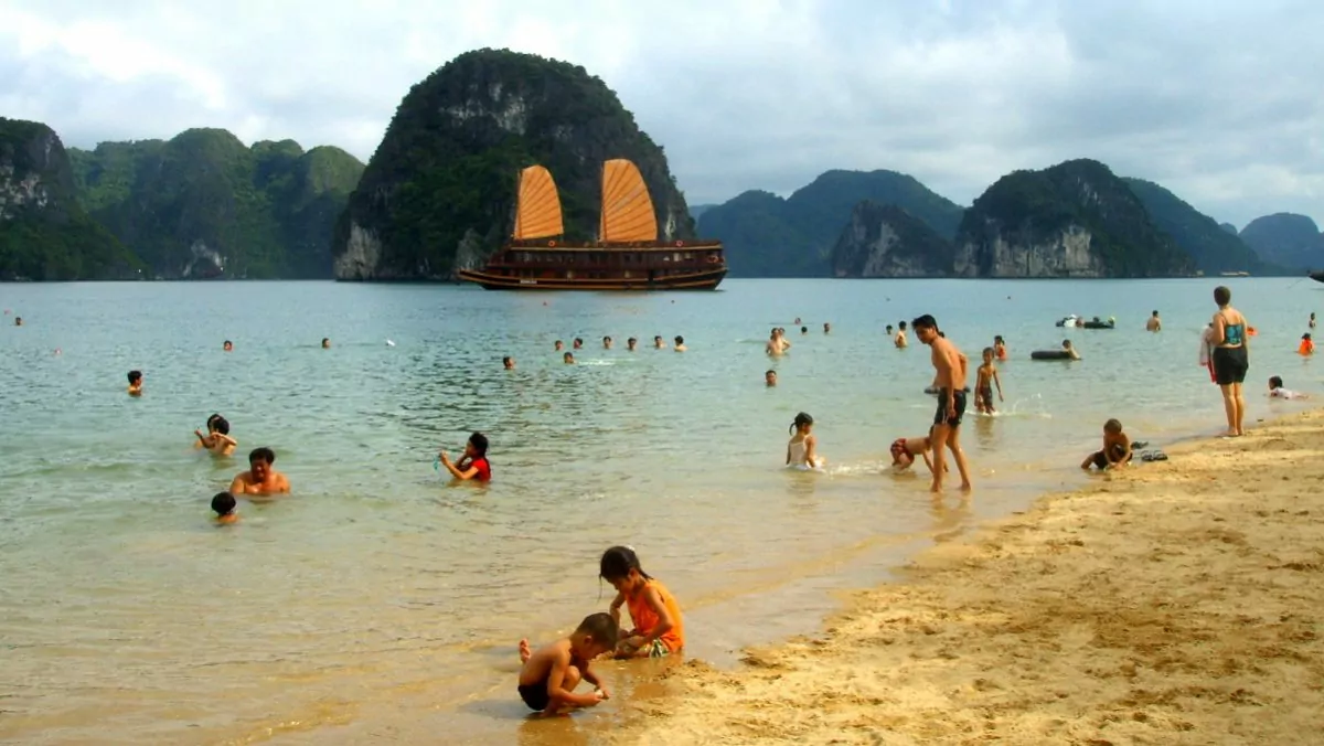 halong bay