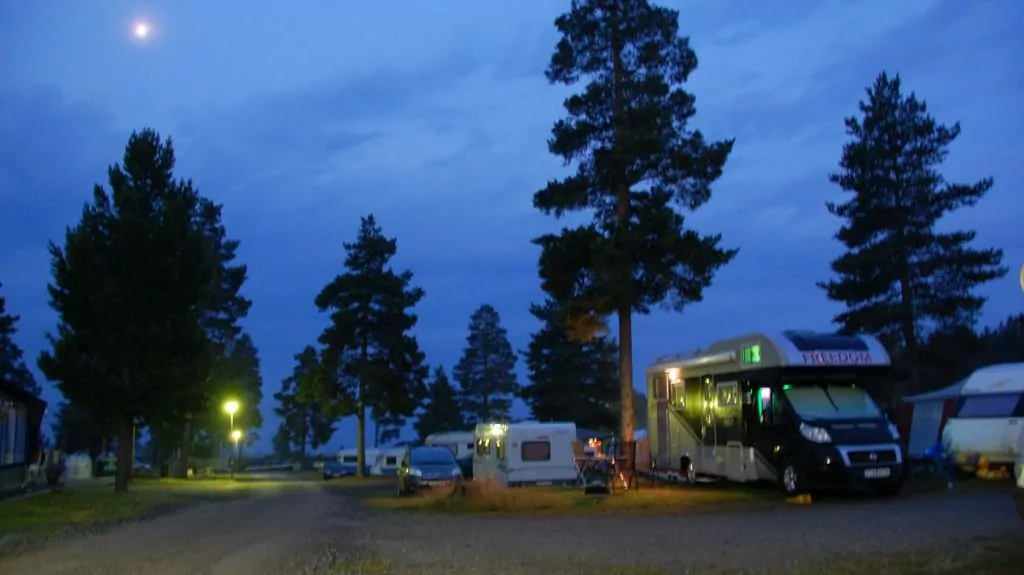 Campingar och ställplatser i Ångermanland - Gullviks havsbad