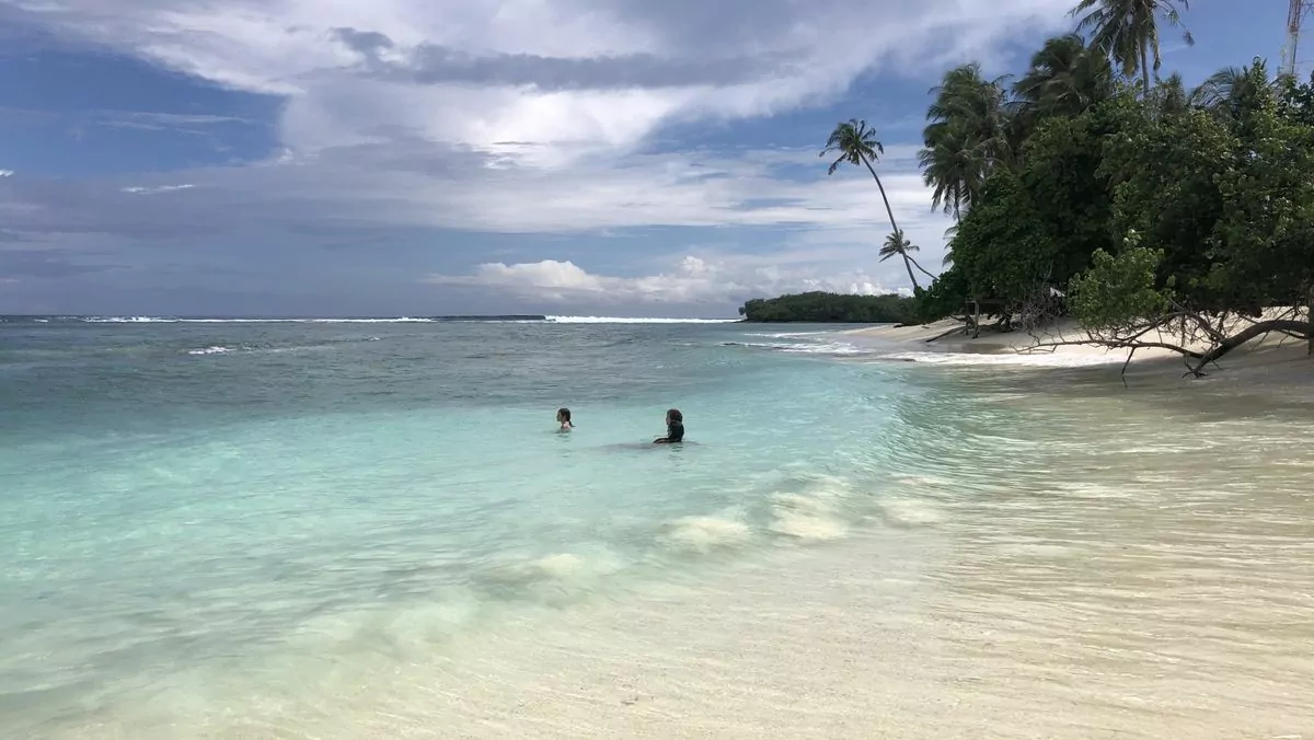 Maldiverna och den lokala ön Thulusdhoo