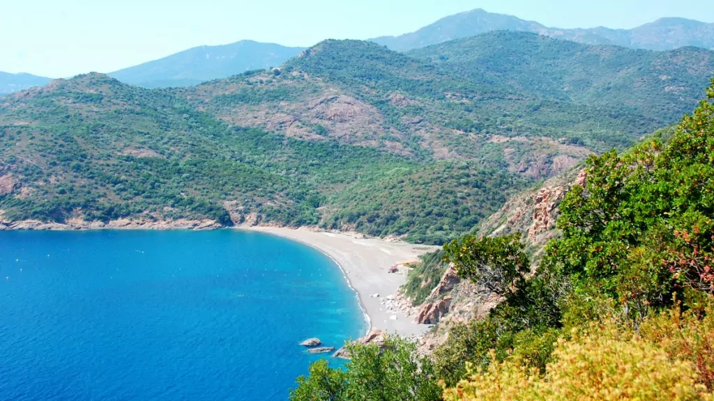 Det finns gott om paradisstränder på Korsika ...