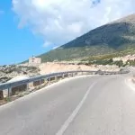 Att köra i Albanien efter mörkrets inbrott