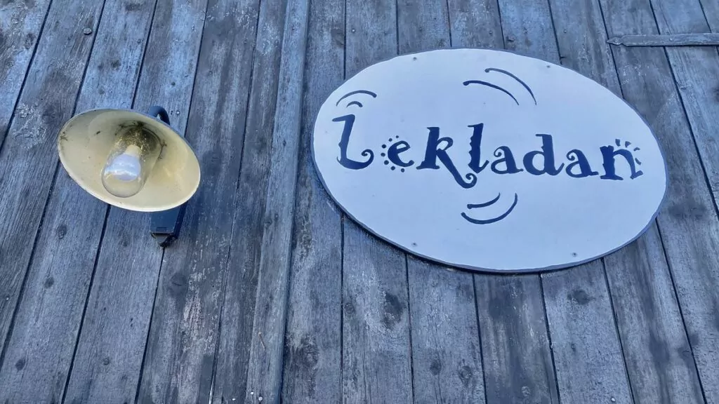 2D café och leklada