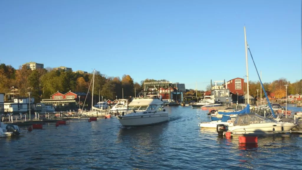 Utsikt över marinan, för några veckor sedan