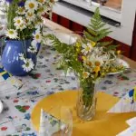 Glad Midsommar (och varför vi dansar Små grodorna)