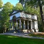 Karlbergs slottspark – motionsspår och sevärdheter