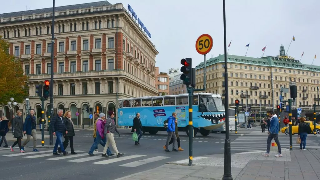 Sightseeing med amfibiebuss i Stockholm