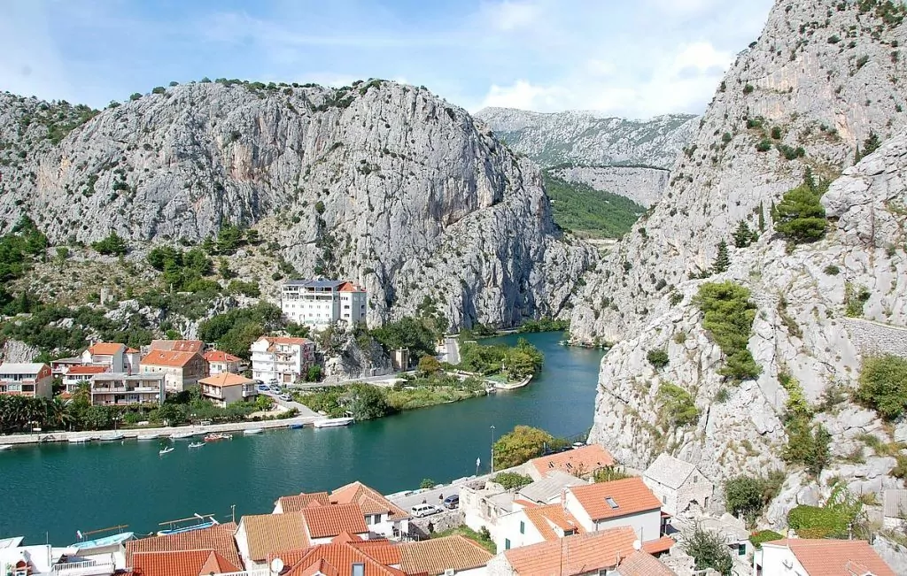 Omiš i Kroatien