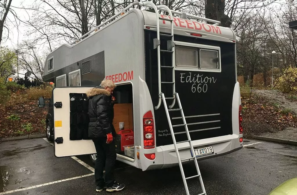 Vattenläcka i husbilstaket