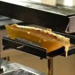 Raclette i Schweiz – äta ost till middag?