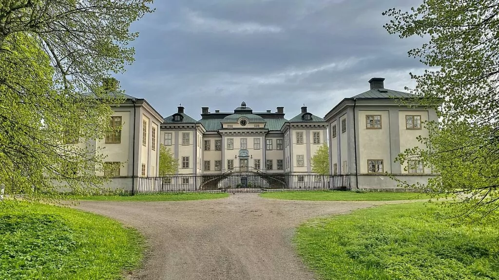 Svenska slottsvägen