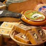 Delikatesser och bakverk i Åbo saluhall