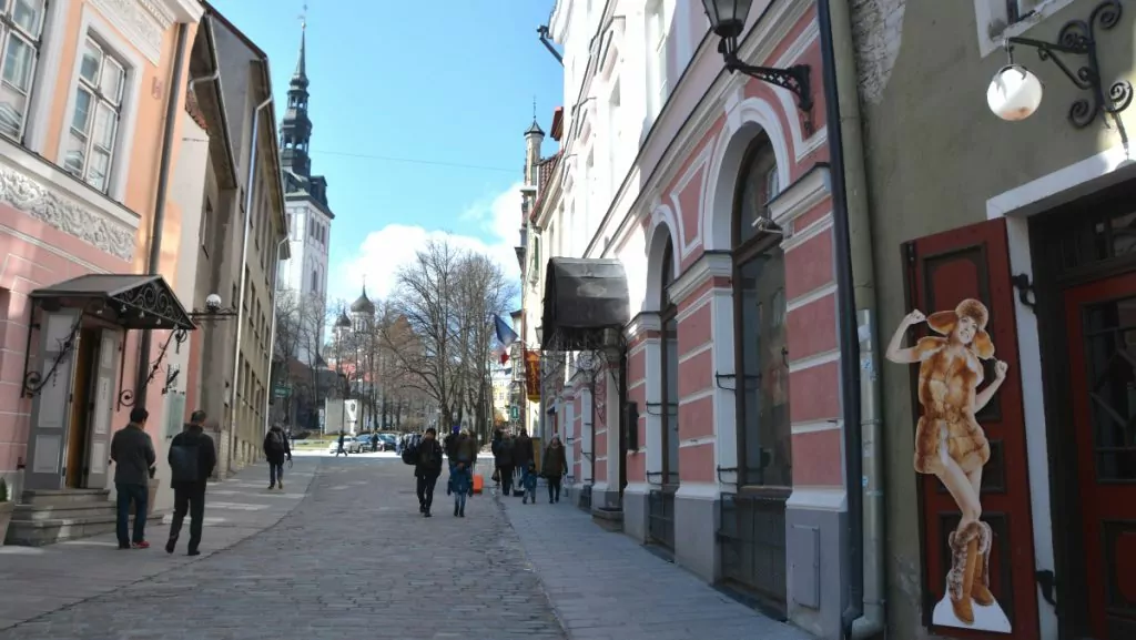 En dag i Tallinn, Estland