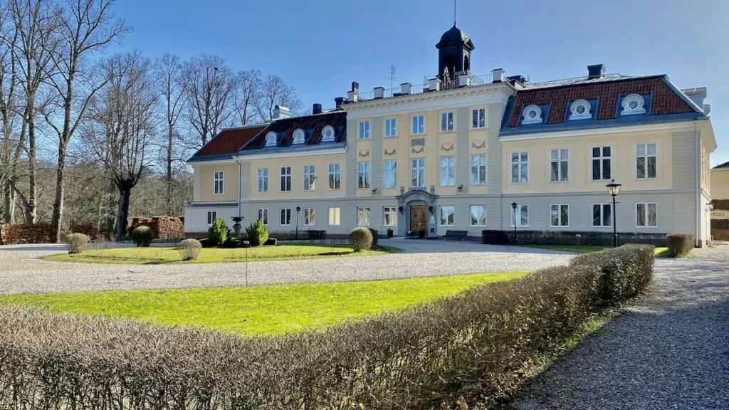 Södertuna slott