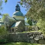 Solna kyrka – och vackra Norra begravningsplatsen