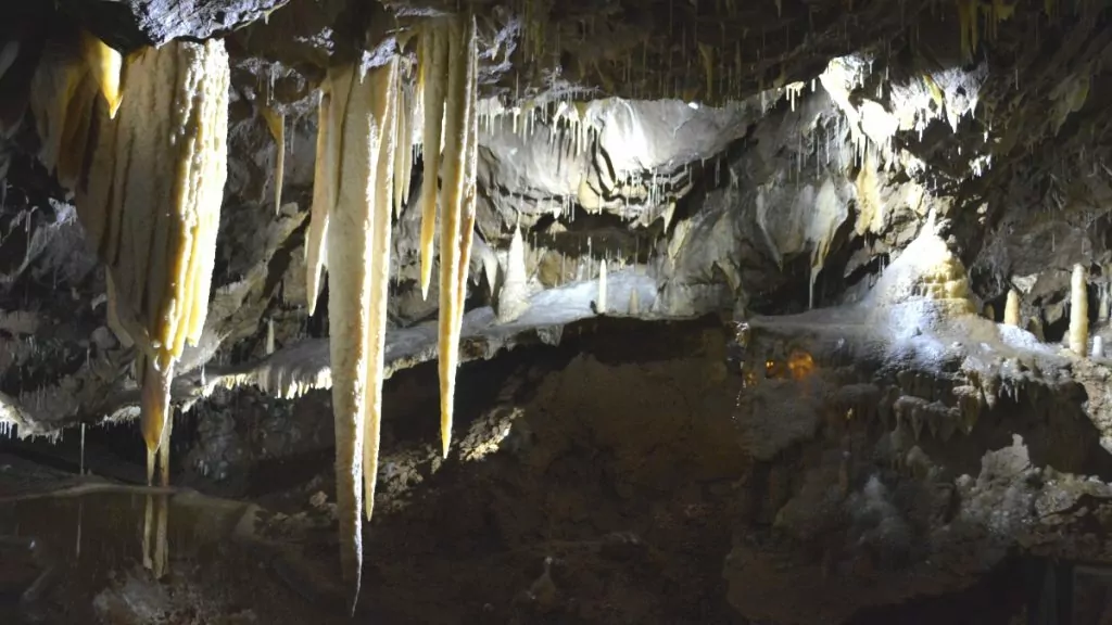 Stalagtiter i Moravia i Tjeckien