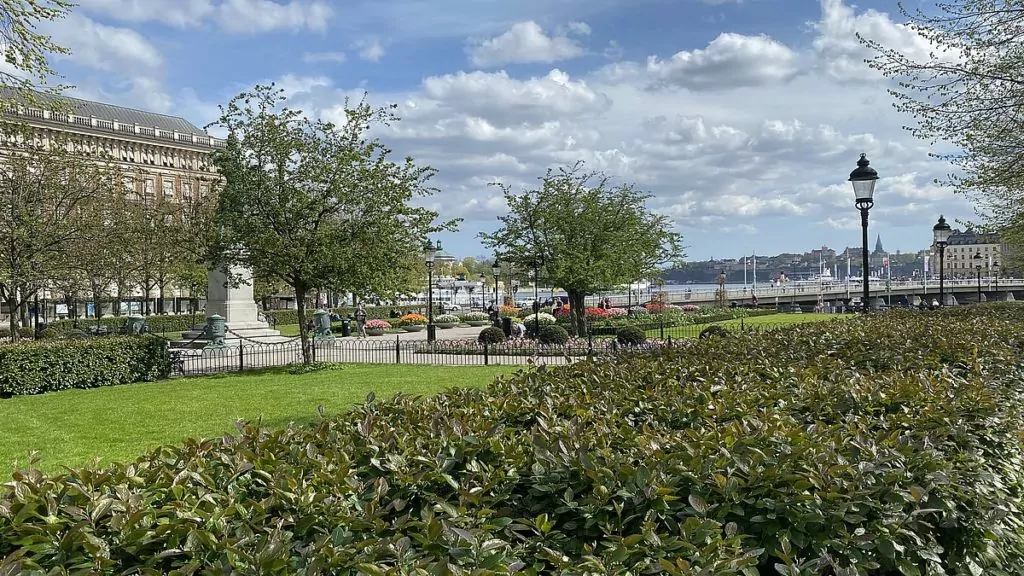 Här låg en gång palatset Makalös, Kungsträdgården i Stockholm