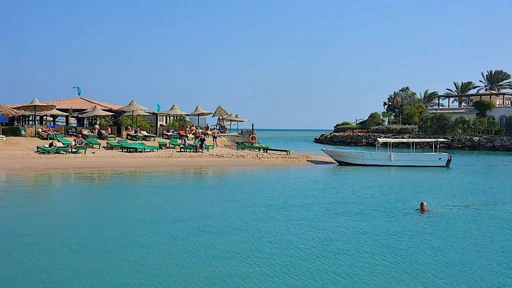 Zeytouna beach island