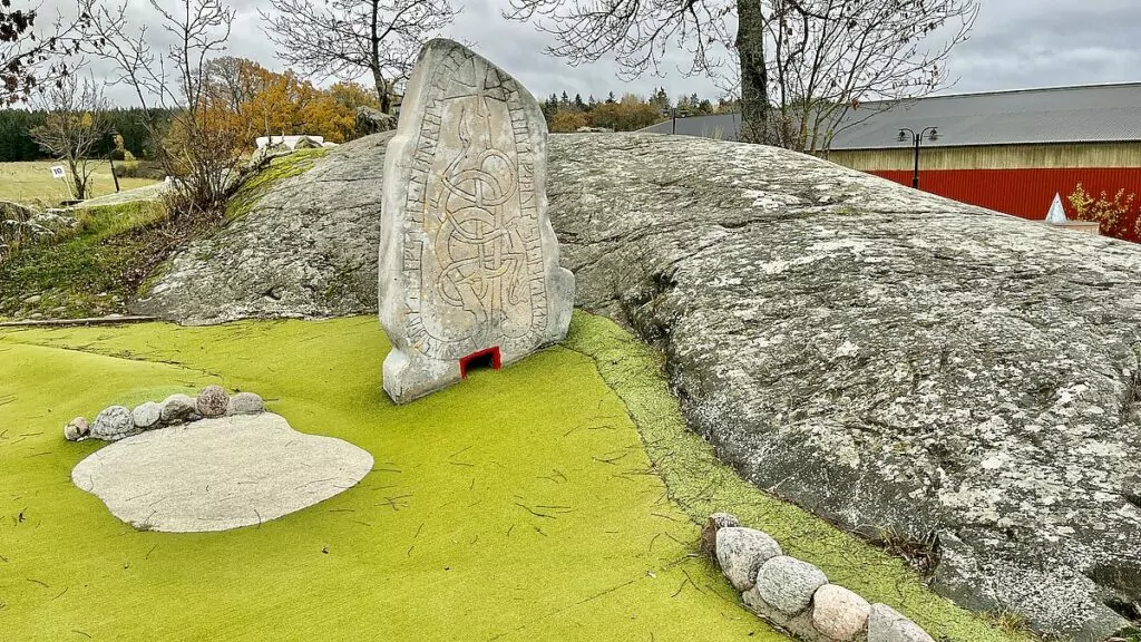 Äventyrsgolf på Siggesta Gård i Värmdö