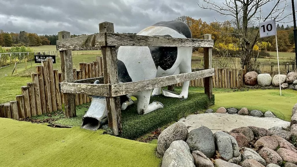 Äventyrsgolf på Siggesta Gård i Värmdö