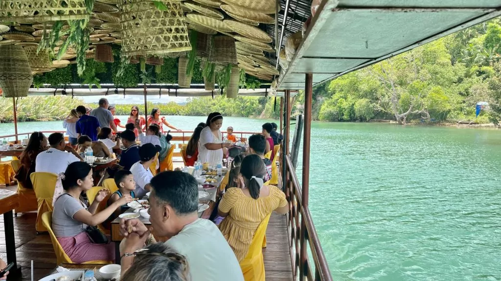 Flodkryssning på Loboc River på Bohol