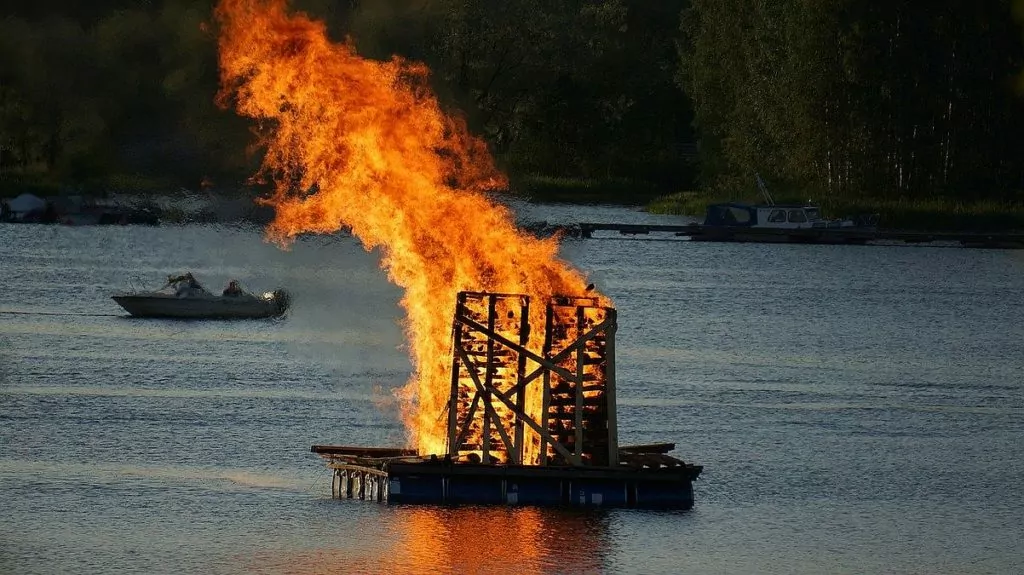 Vilka länder firar midsommar?