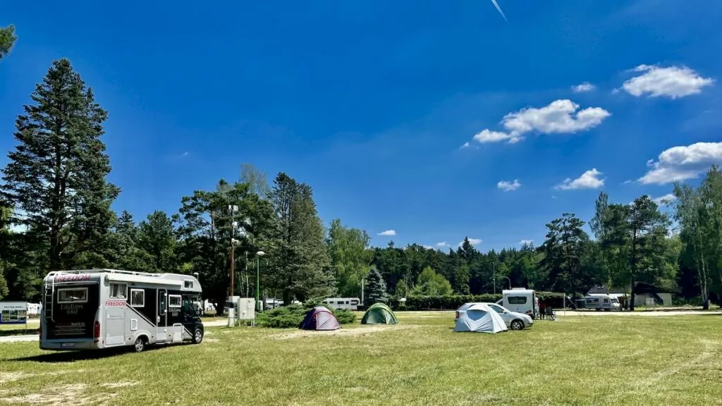 Stříbrný rybník i Hradec Králové - tjeckisk camping