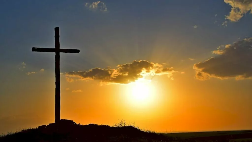 Varför firar vi påsk i Sverige? - ett kors på en kulle