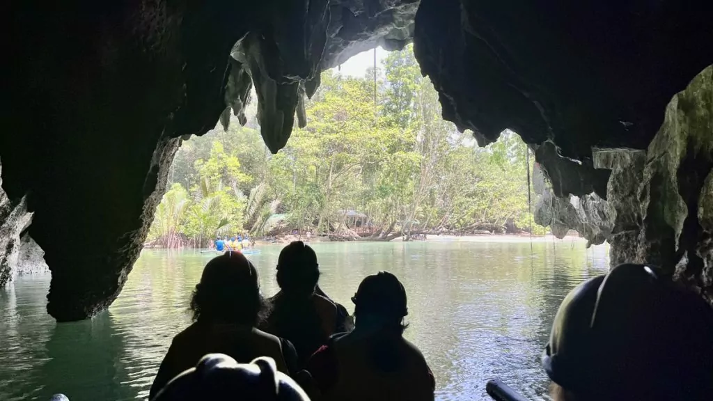 Underjordisk flod i Puerto Princesa - Palawan, Filippinerna