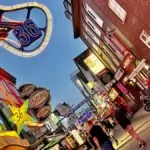 Guidad Beatles-tur i Hamburg – följ med till Reeperbahn