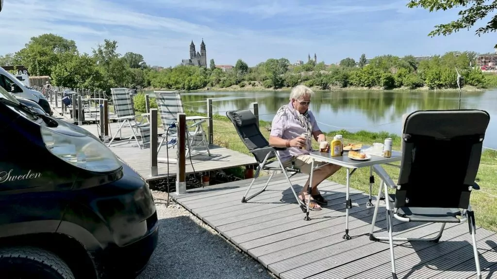 Tyskland välkomnar husbilar - fin ställplats i Magdeburg