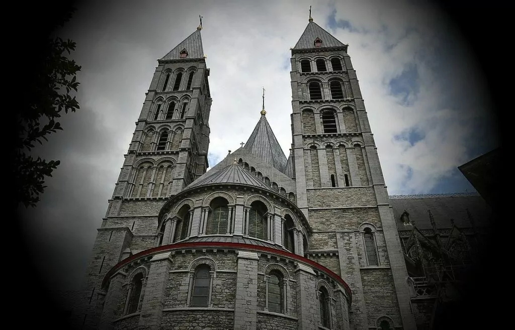 Notre Dame-katedralen i Tournai - Unesco världsarv i Belgien